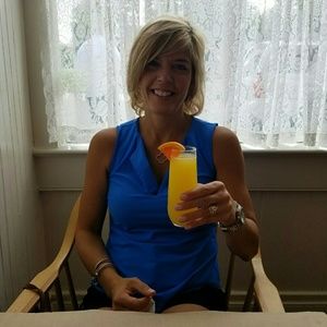 Meet your Posher, Joy