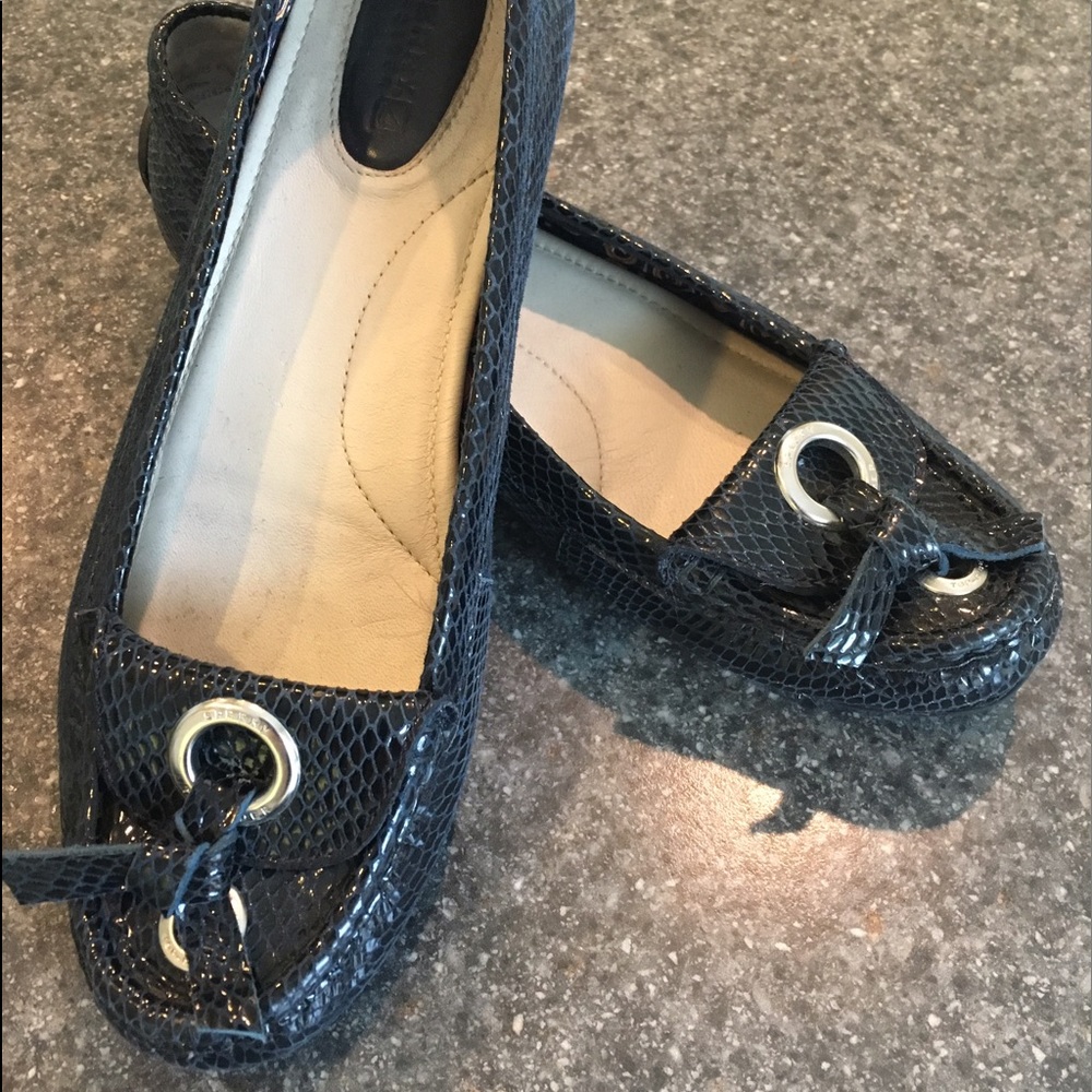 Sperry Topsider Newbury loafer!! Hardly worn!! 7