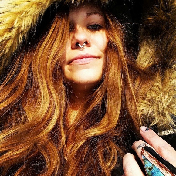 Meet your Posher, Molly - Picture 1 of 1