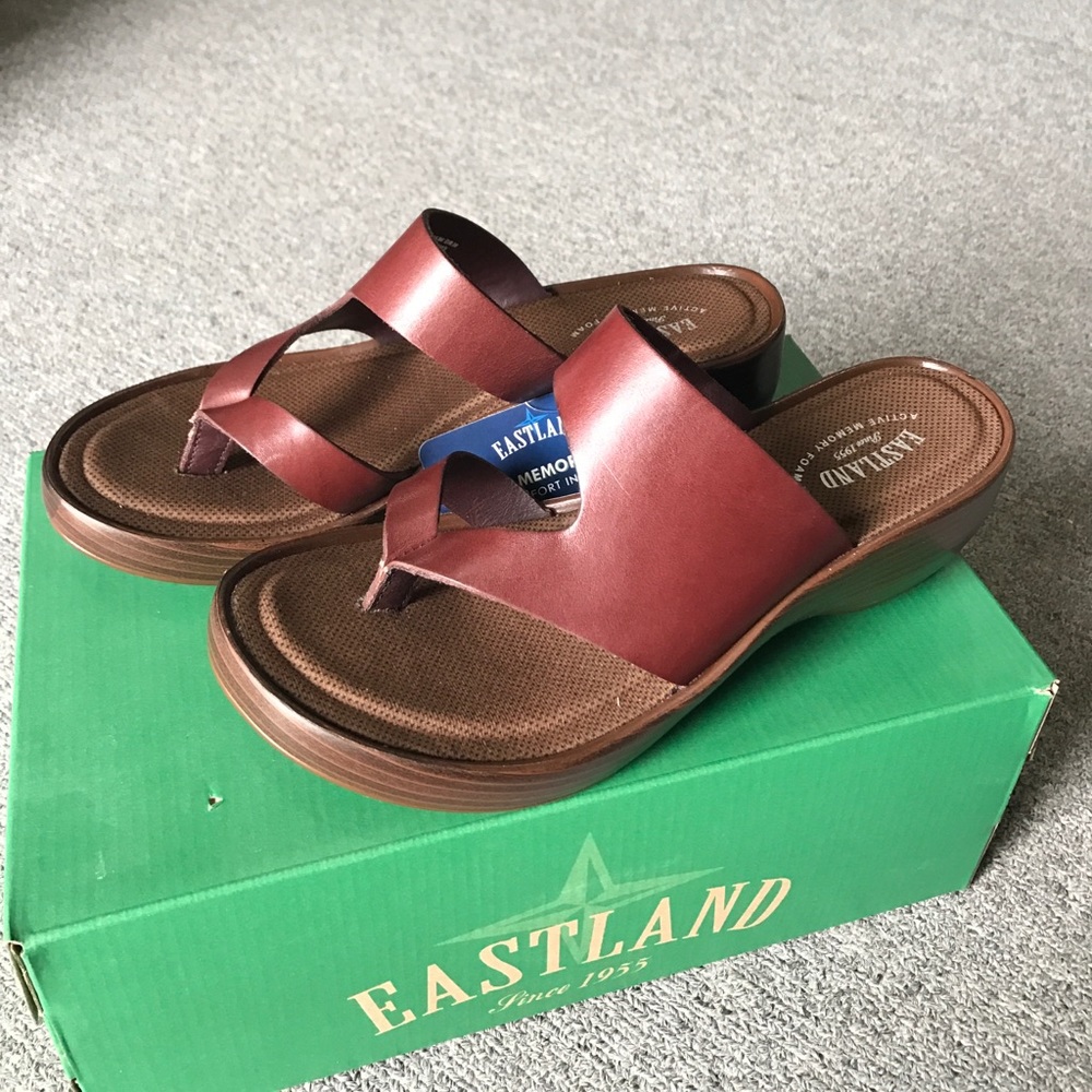 || NWT || Eastland Laurel Cinnamon Sandal Wedge - Picture 3 of 5