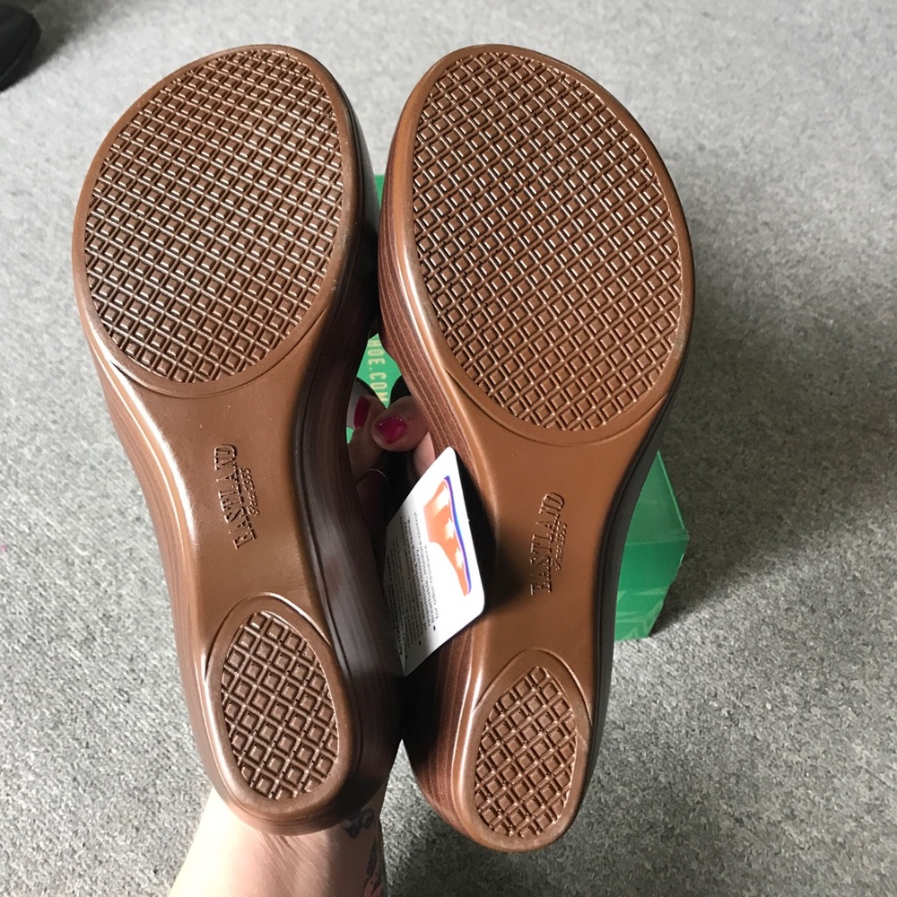 || NWT || Eastland Laurel Cinnamon Sandal Wedge - Picture 5 of 5