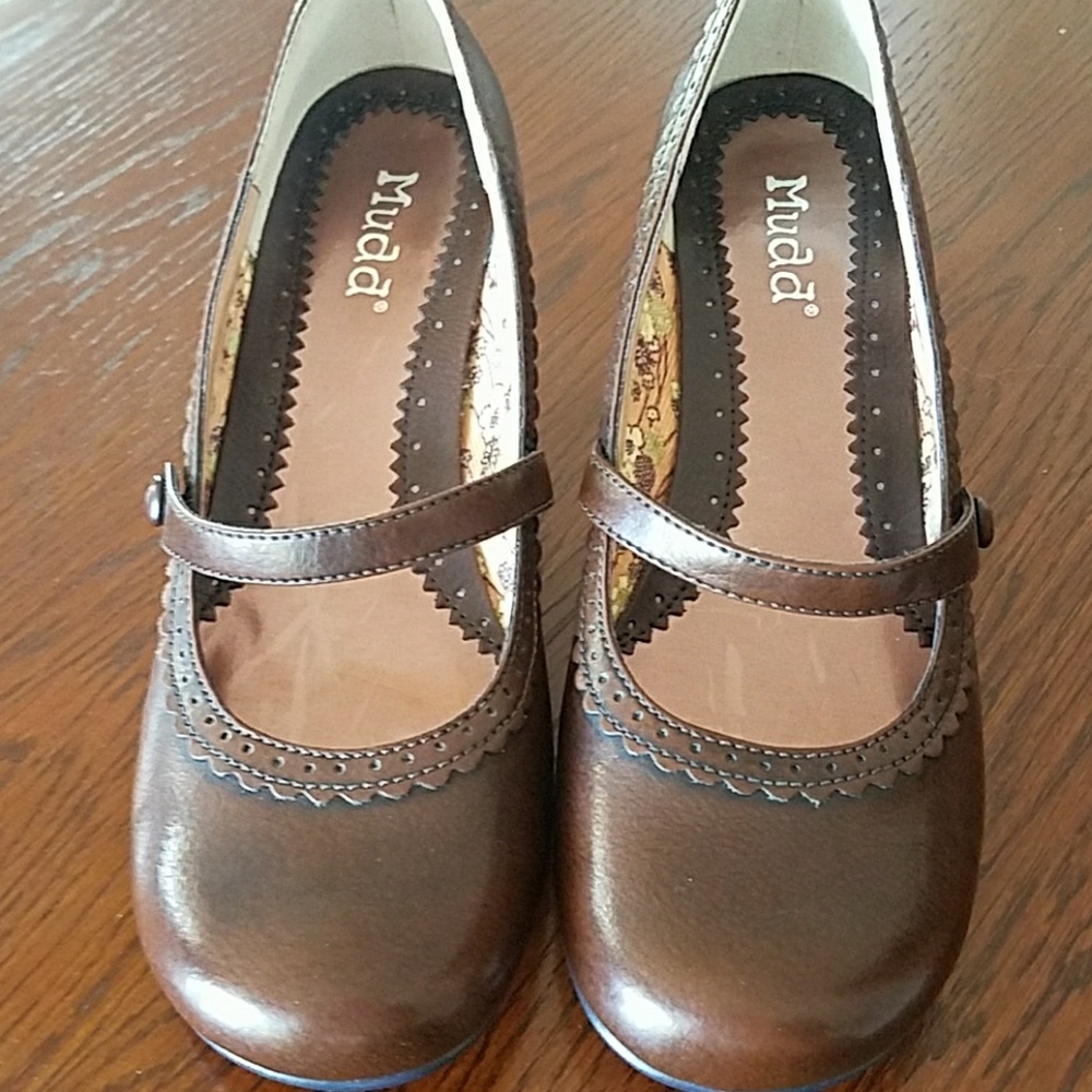 Mudd dark brown size 9M shoes