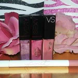 Victoria's Secret lipgloss trio gift set