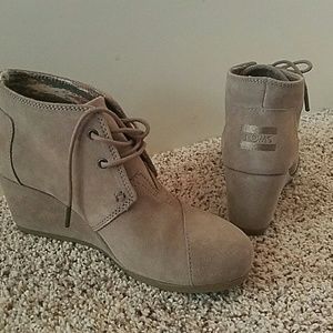 TOMS booties