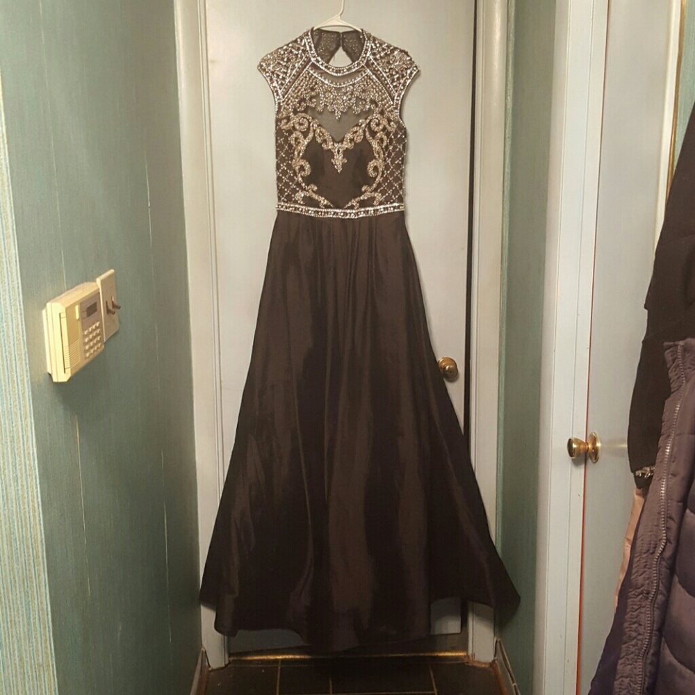 Embellished Black Gala/Prom Gown