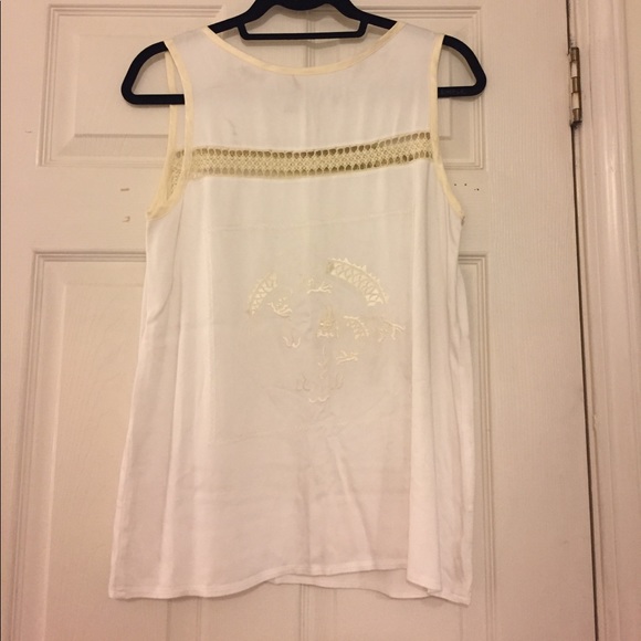 White silk top with off white silk detailing - Picture 4 of 4