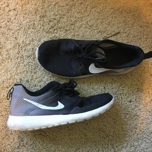 Ombré Nike roshes