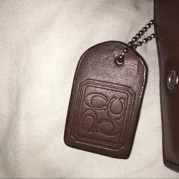 Coach - Picture 2 of 8