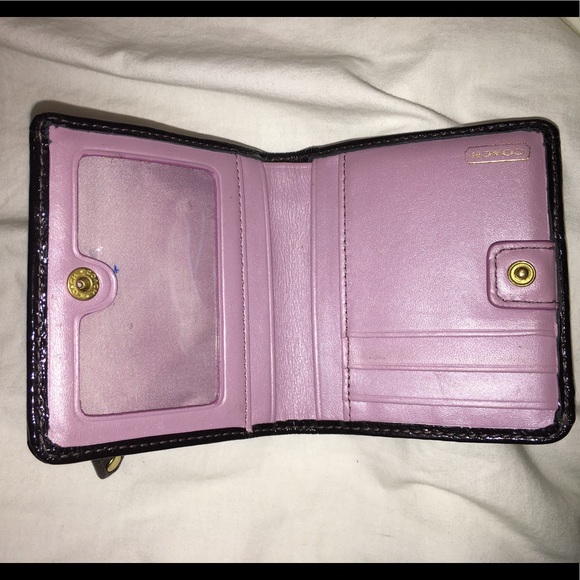 Coach - Picture 4 of 8