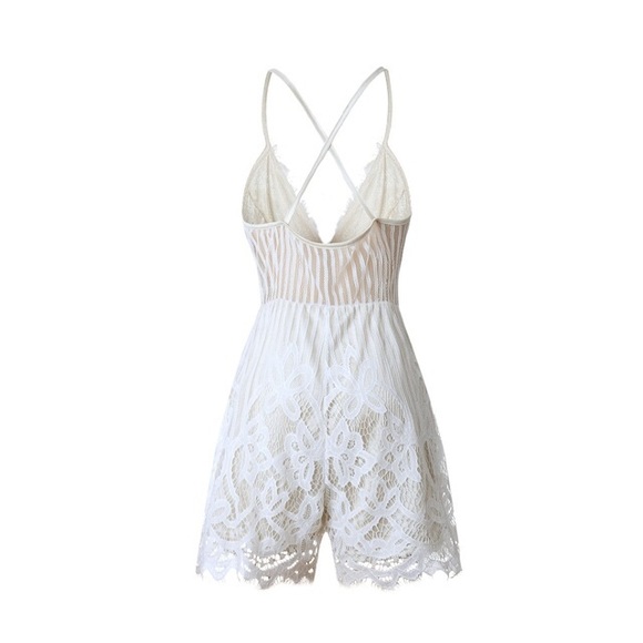 New sexy white/cream lace romper summer 😍💕 - Picture 3 of 5