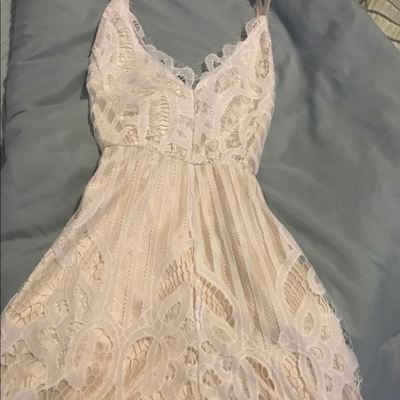 New sexy white/cream lace romper summer 😍💕 - Picture 4 of 5