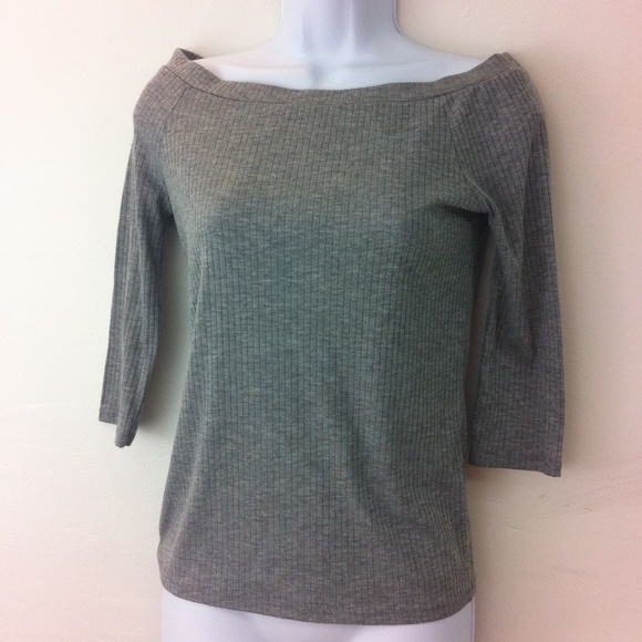 Zara Tops - Heather grey top by Zara
