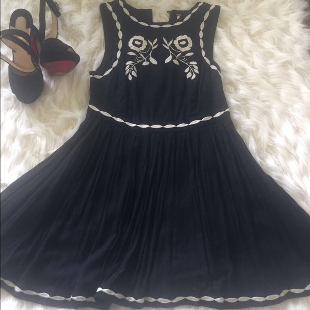 Free people delightful birds of feather in black
