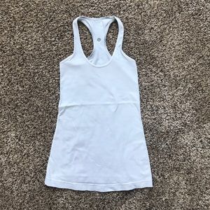 White lululemon tank