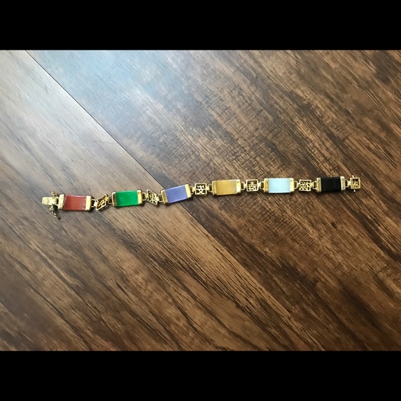 Selling 1 14k multi-color jade bracelet jewelry - Picture 6 of 6