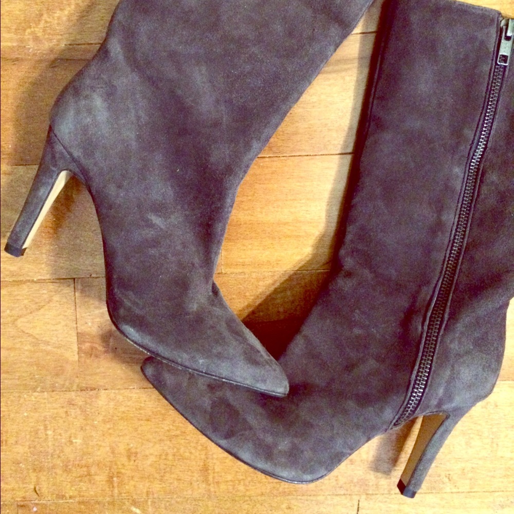 NEVER WORN Grey Suede Rebecca Sanver Boots
