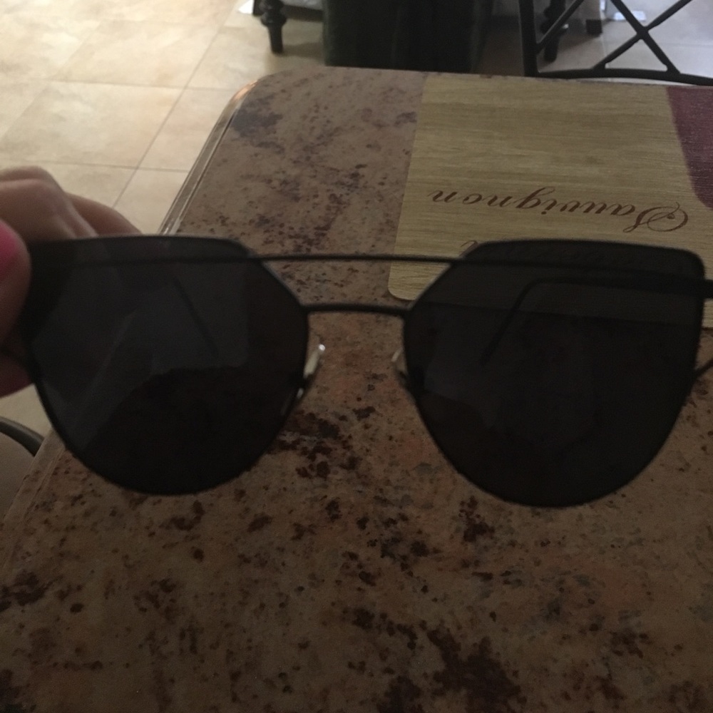 The Kript sunglasses - Picture 3 of 3