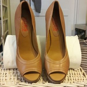 Michael Kors tan leather peep toe wedges 7