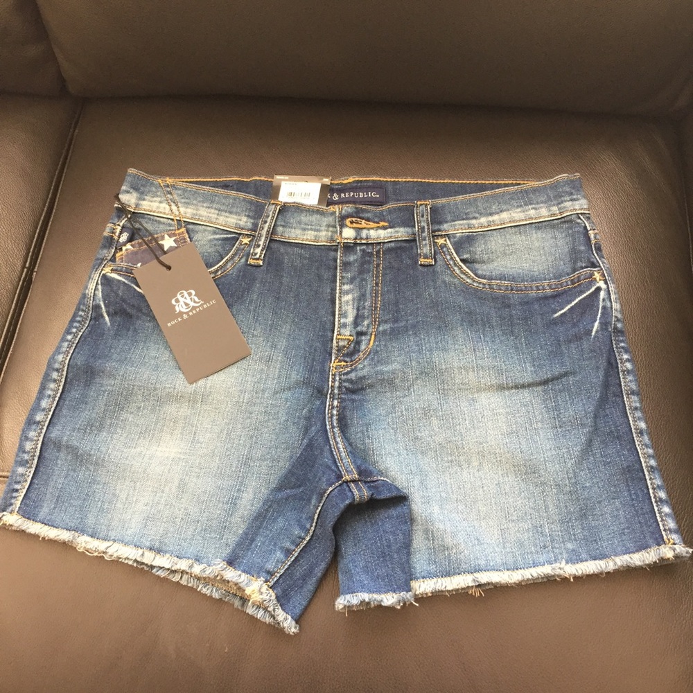 Final Markdown : NWT Rock and Republic shorts