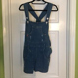 Levi short overalls