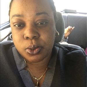 Meet your Posher, Jechristine