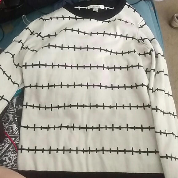 Forever 21 black and white stitches sweater - Picture 1 of 5