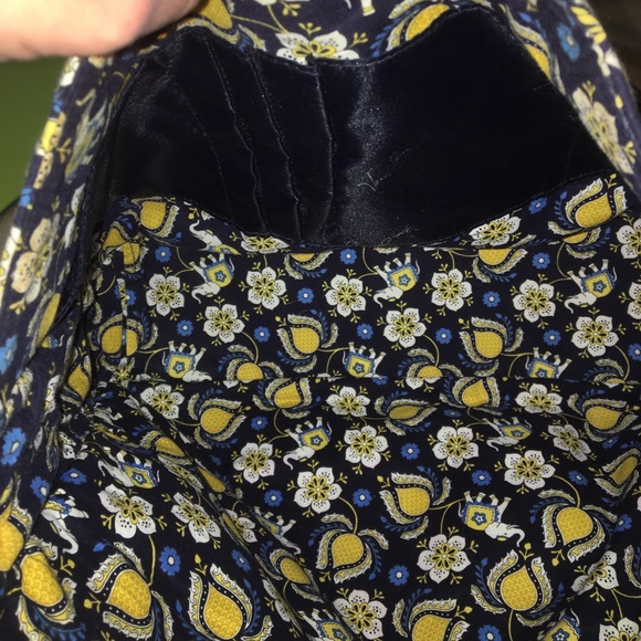 Vera Cross body Satchel! - Picture 4 of 5