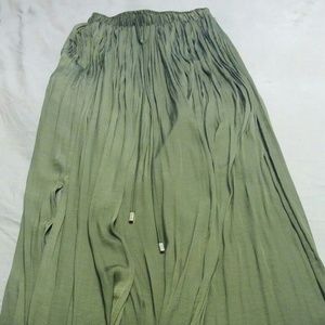 Green maxi skirt