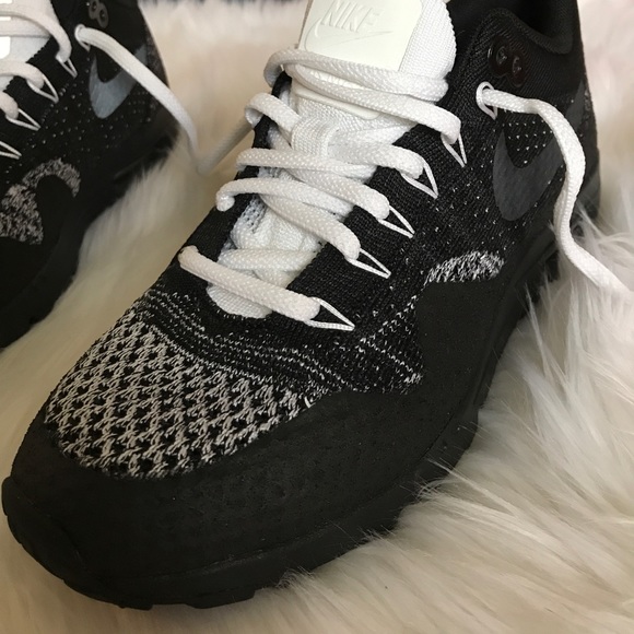 Nike Air Max 1 Ultra Flyknit - Picture 4 of 7