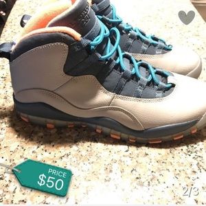 Air Jordan 10's