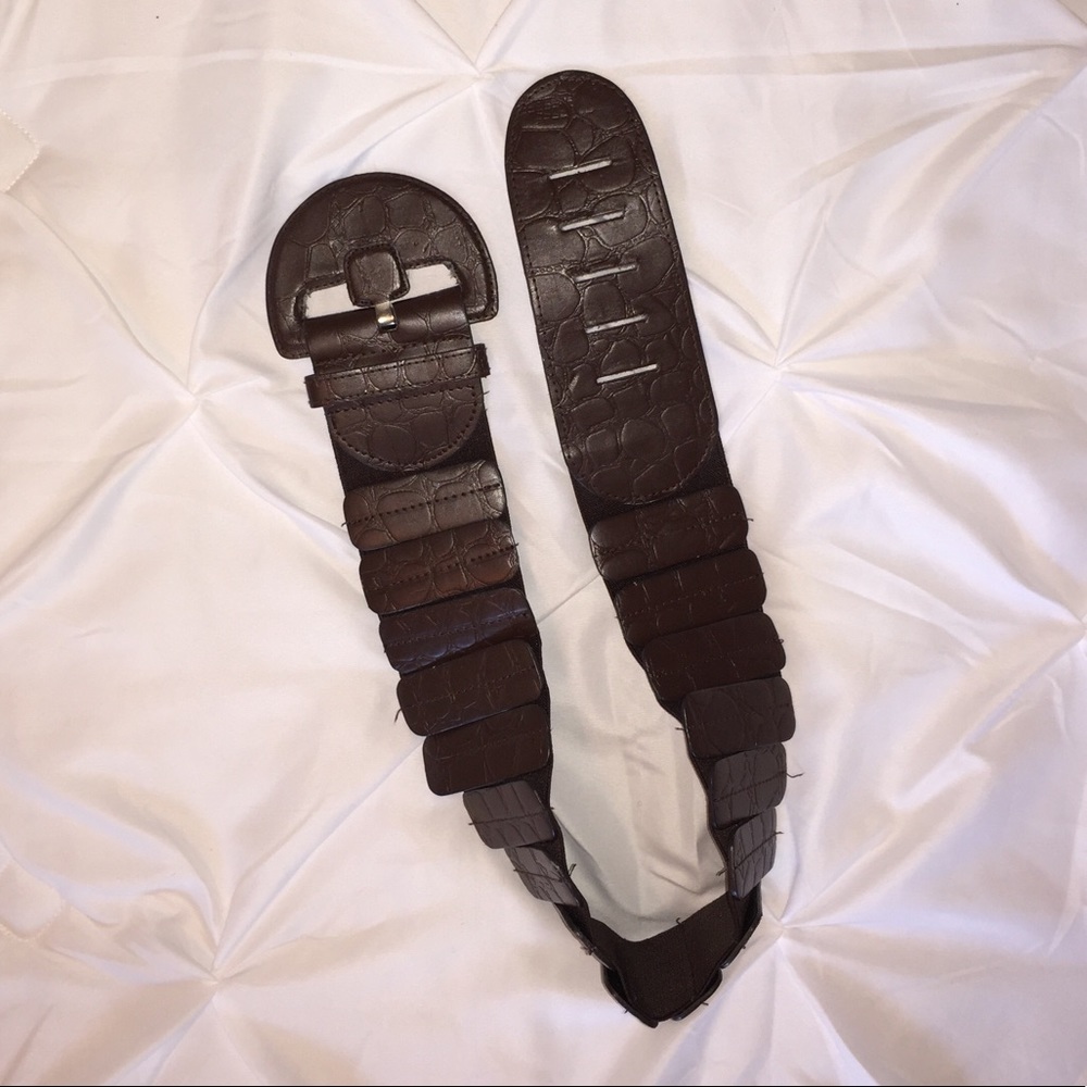 Brown highwaist thick belt
