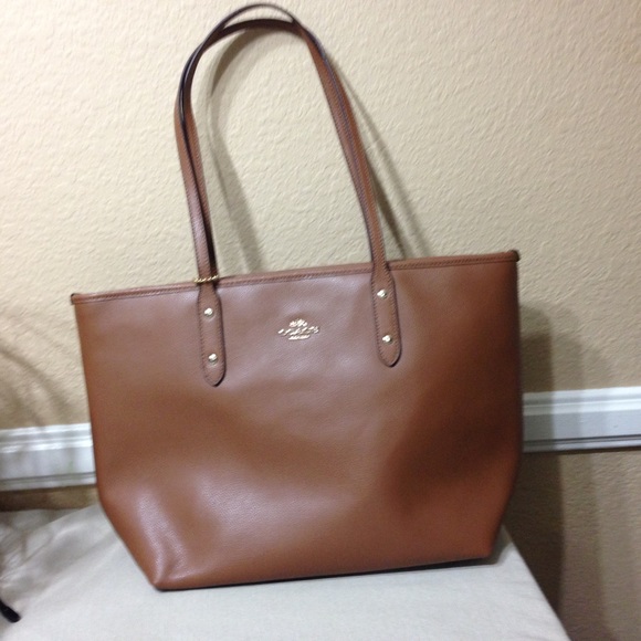 COACH   ZIP TOTE - Picture 2 of 2