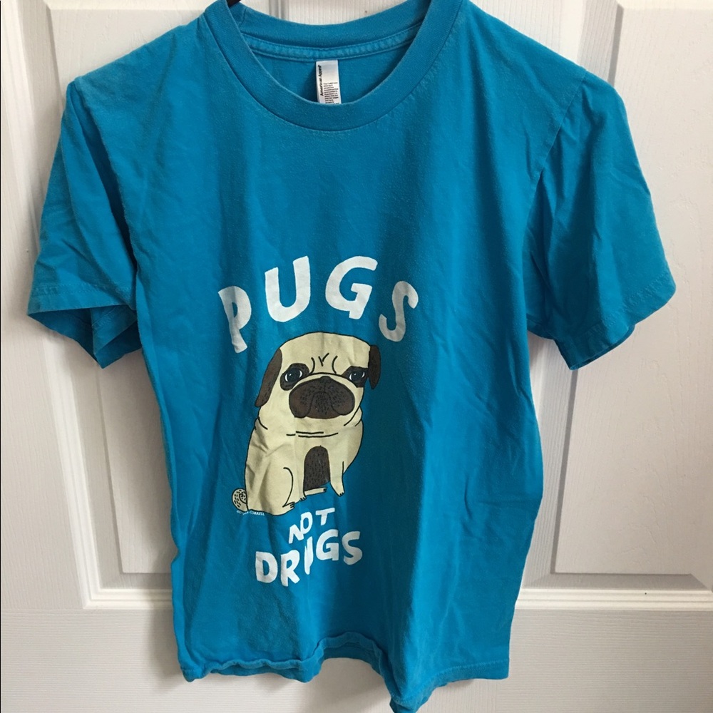 Pugs Not Drugs crew neck tee