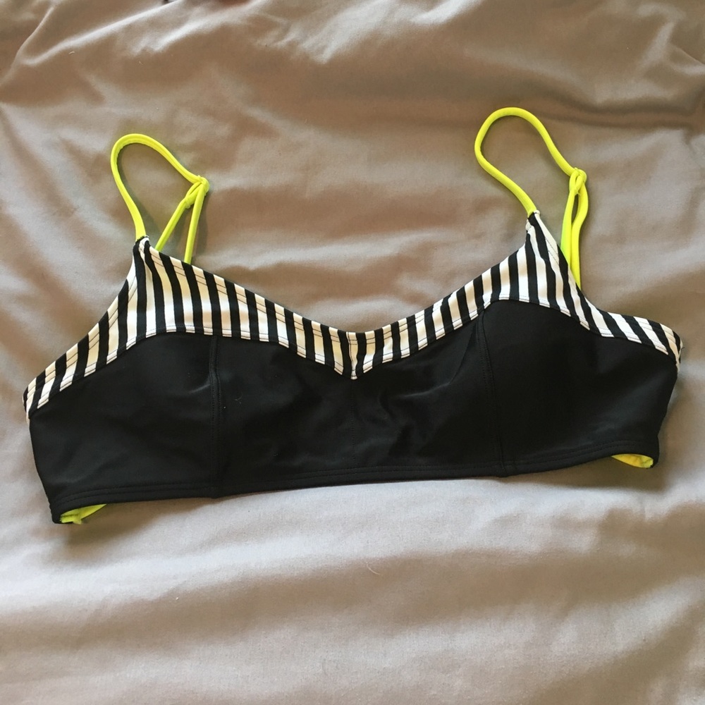 Black and white bikini top