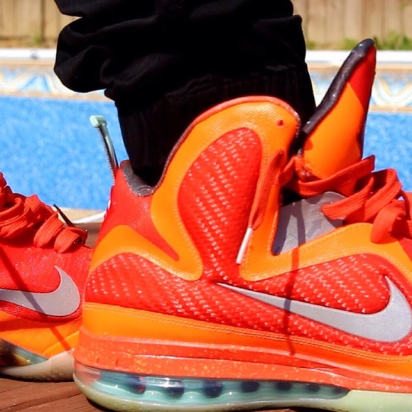 Lebron 9 All Star Galaxy Big Bangs 10.5 $450 BIN - Picture 2 of 4