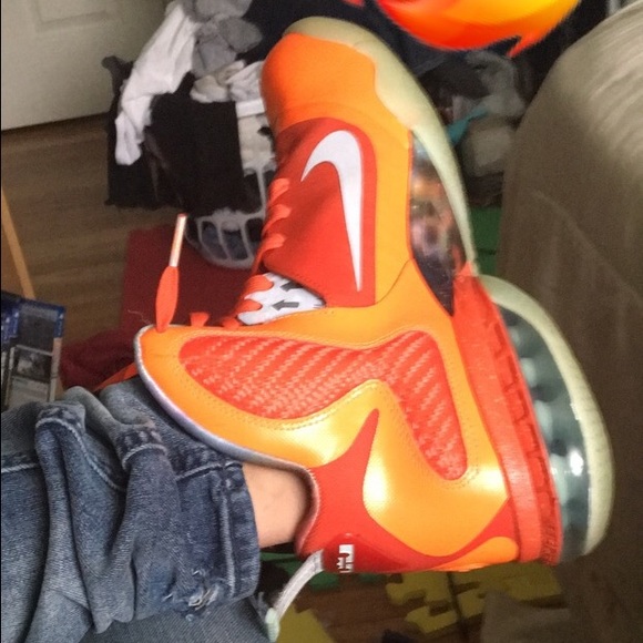 Lebron 9 All Star Galaxy Big Bangs 10.5 $450 BIN - Picture 4 of 4