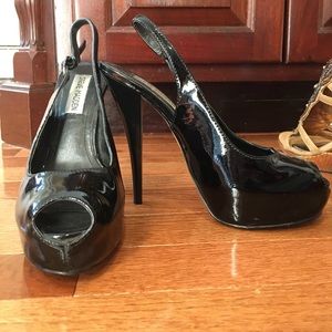 Steve Madden patent leather peep toe slingbacks