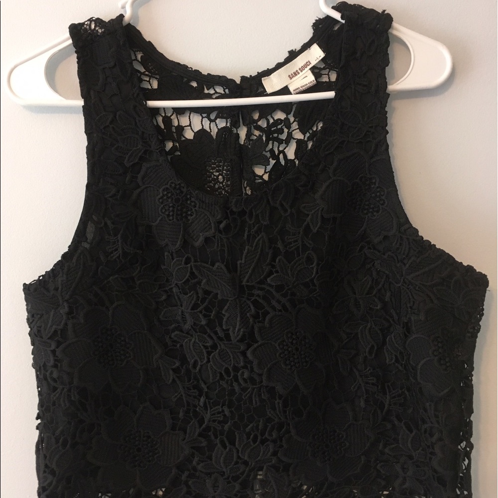 Black lace crop tank