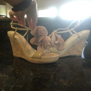 Badgley Mischka American Glamour tan cork wedges