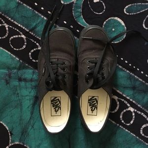 Black/black Authentic Vans
