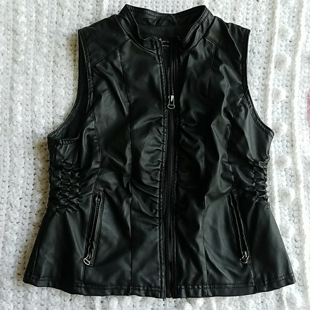 Paper Tee Faux Leather Vest Black Large