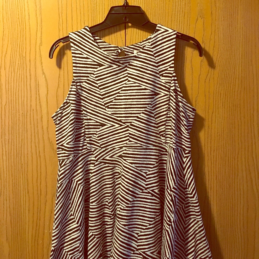 Xhilaration mid dress in black & white.