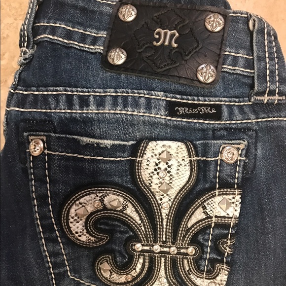 Miss Me Skinny Jeans - Picture 2 of 4