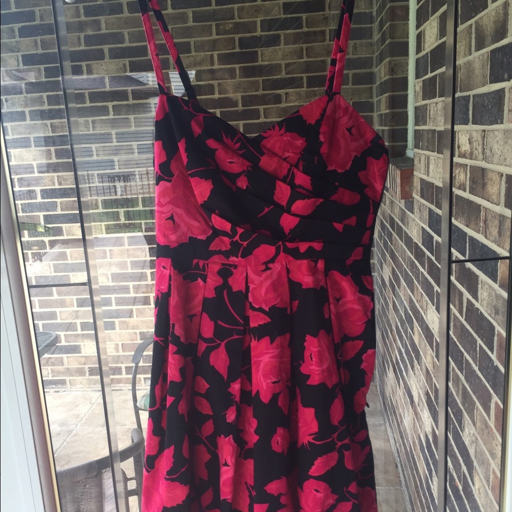 Super cute flowery dress