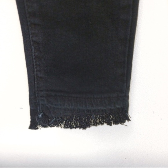 Black frayed skinny jegging. - Picture 3 of 3