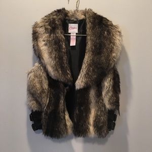 NWT- Candies black/tan fur vest!