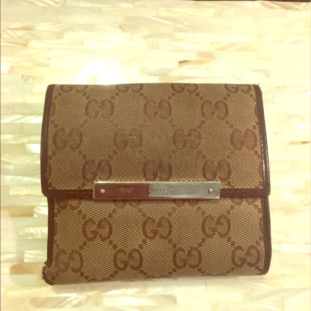 💯 Authentic Gucci Wallet