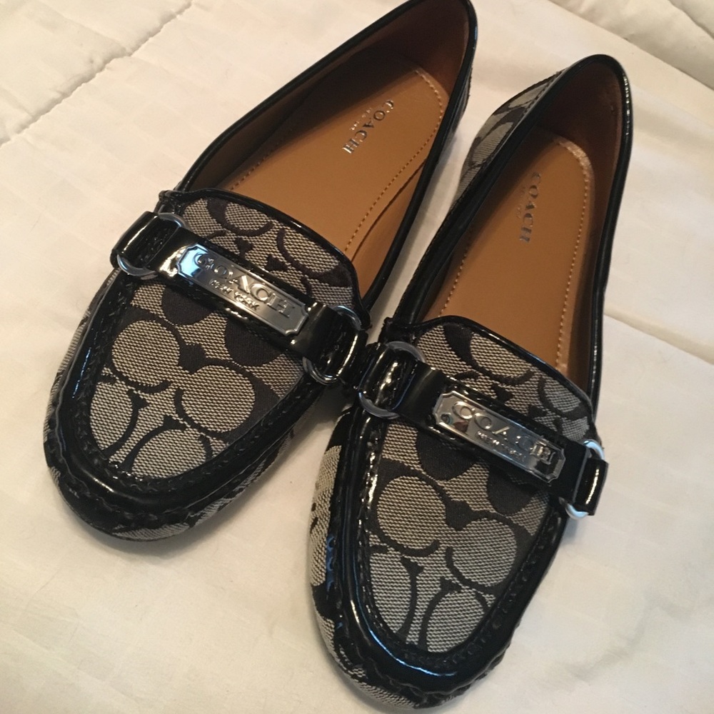 Coach flats