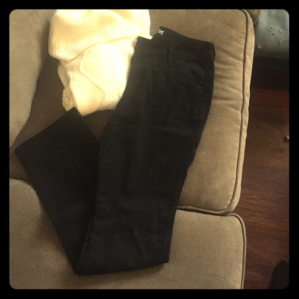 NWOT. Old Navy , black pants - size 2
