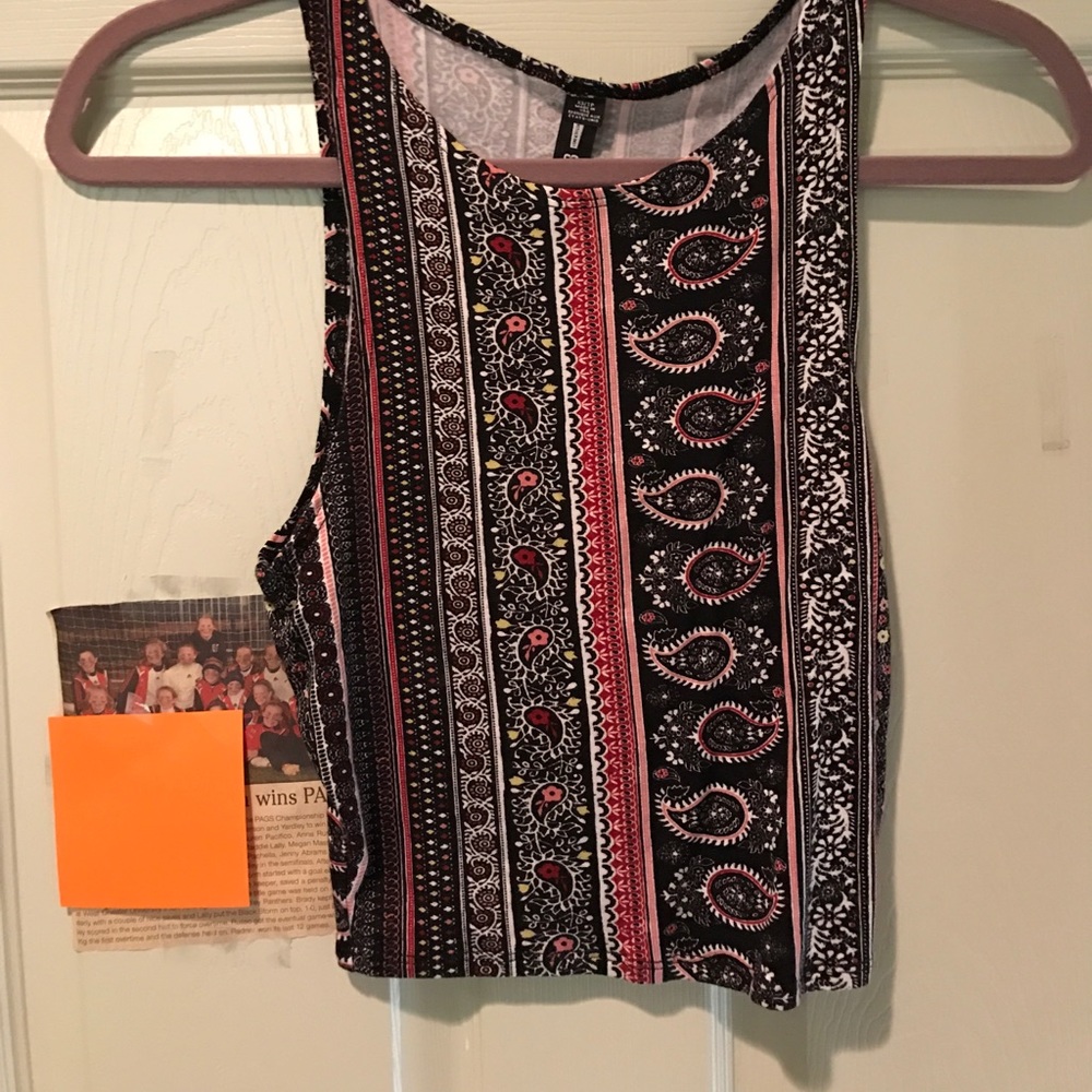 Crop top